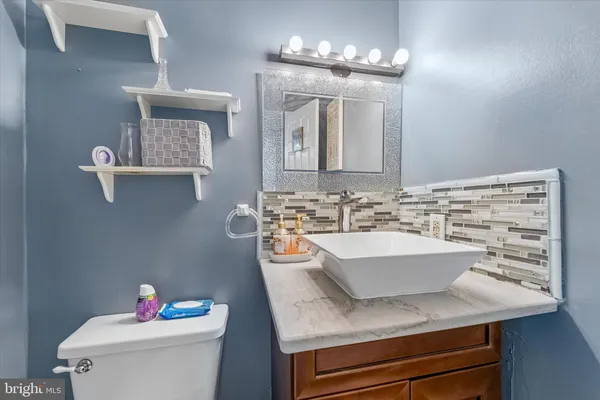 $349,900 | 57 South Oak Avenue, Aldan, PA 19018