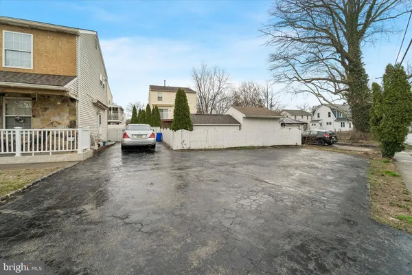 $349,900 | 57 South Oak Avenue, Aldan, PA 19018