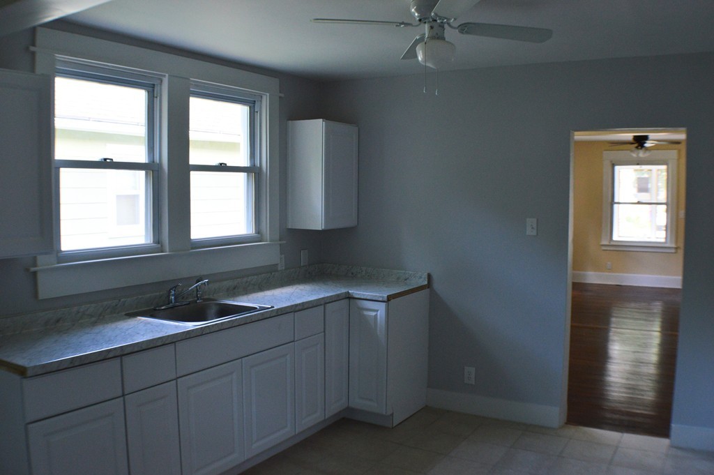 113 Littleton Street Springfield, MA 01104 - Photo 15 of 30 Gallery Image 15