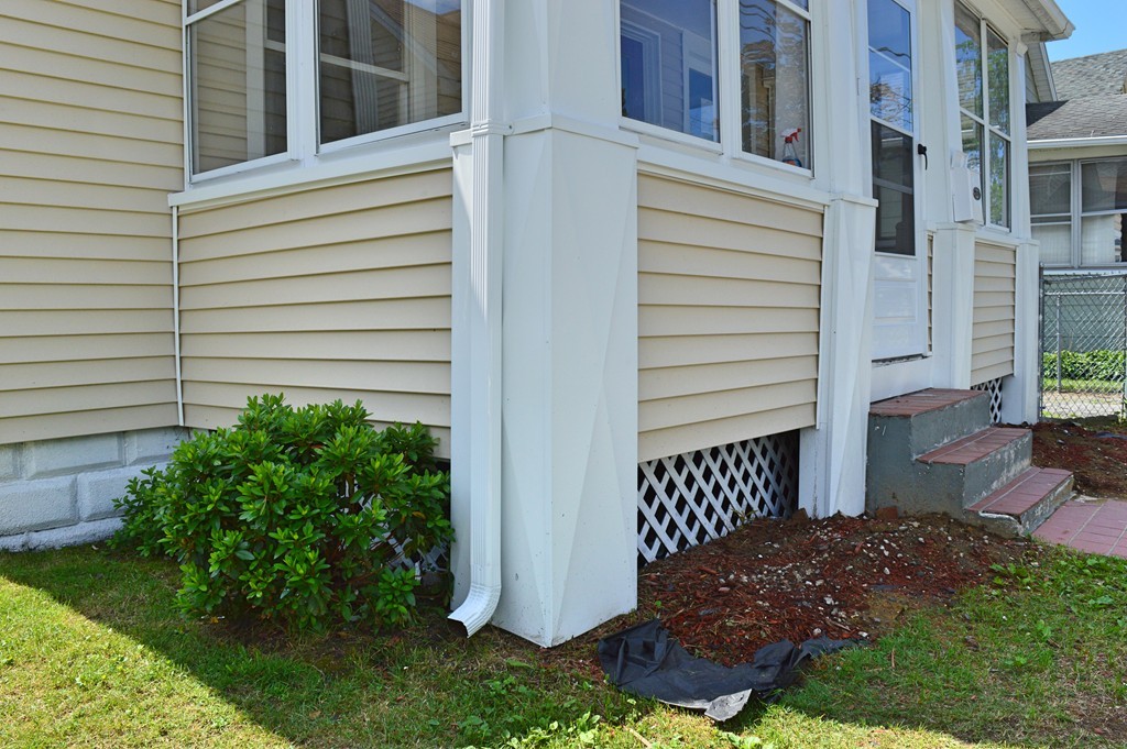 113 Littleton Street Springfield, MA 01104 - Photo 4 of 30 Gallery Image 4