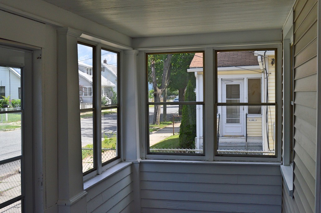 113 Littleton Street Springfield, MA 01104 - Photo 7 of 30 Gallery Image 7
