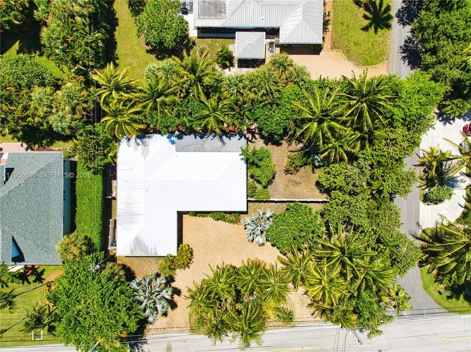 123 South Sewalls Point Road Stuart, FL 34996 - Photo 8 of 50