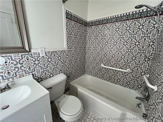 $1,945 | 309 Spring Street, Fayetteville, NC 28305