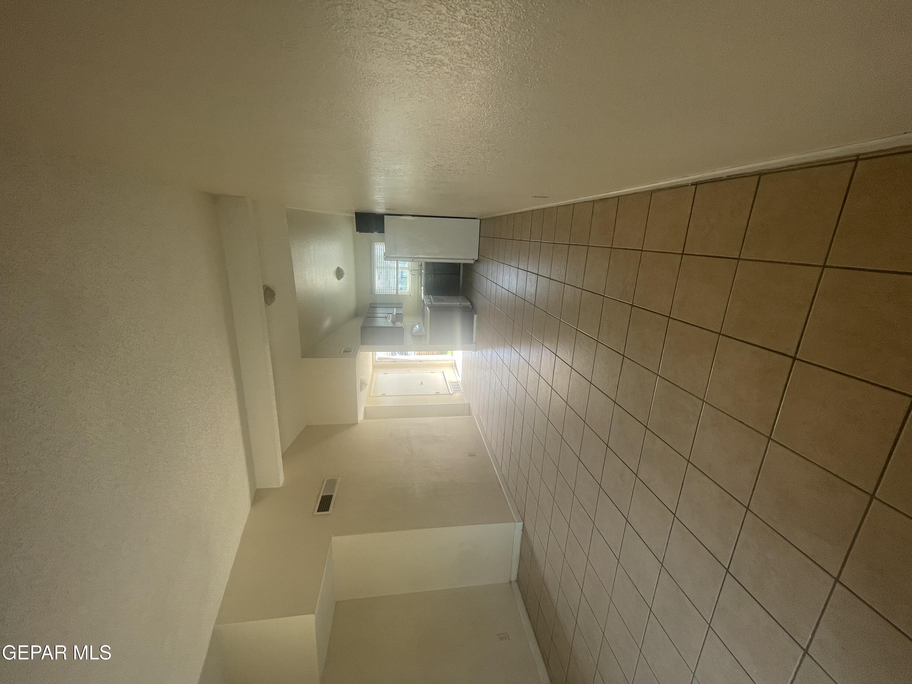 815 Silvestre Road El Paso, TX 79907 - Photo 7 of 16 IMG_8216