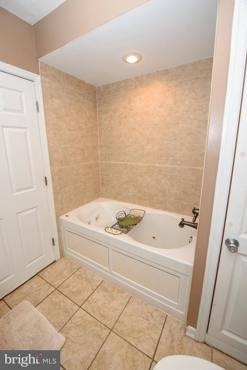 3951 Buxmont Road Huntingdon Valley, PA 19006 - Photo 22 of 37 Main Floor Bath