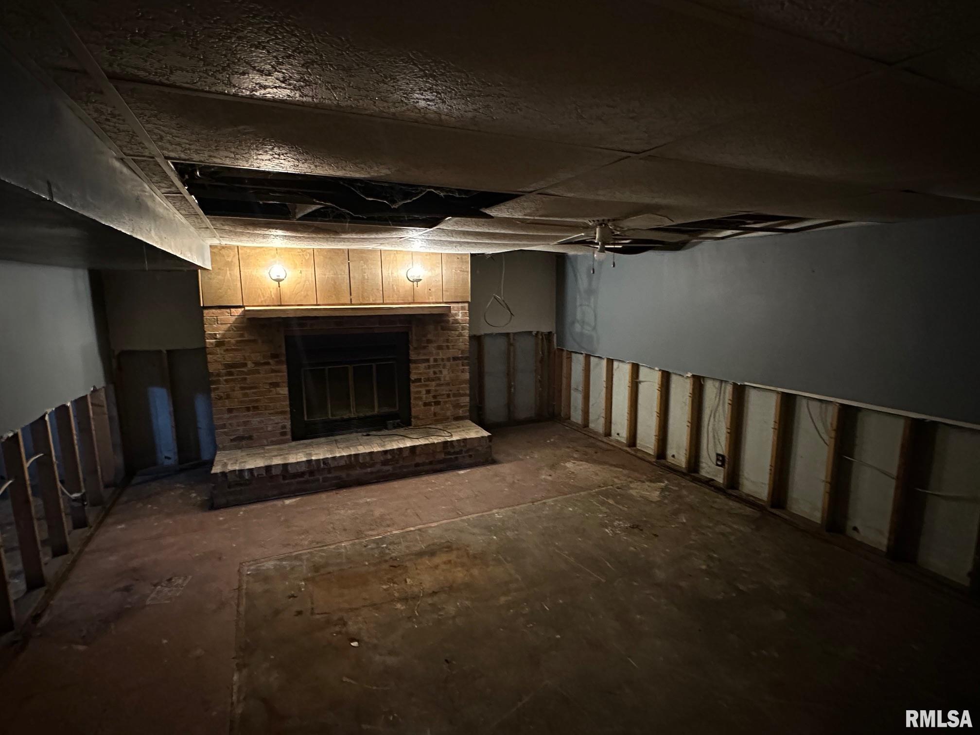 801 Buckingham Road Chatham, IL 62629 - Photo 12 of 18