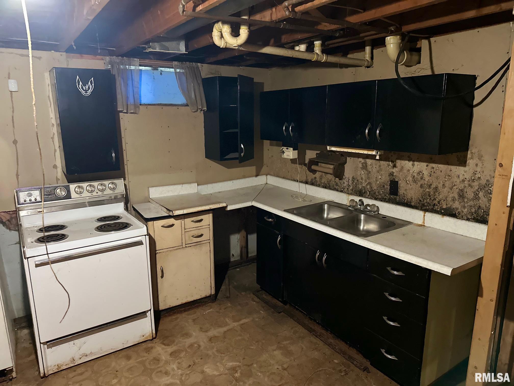 801 Buckingham Road Chatham, IL 62629 - Photo 14 of 18