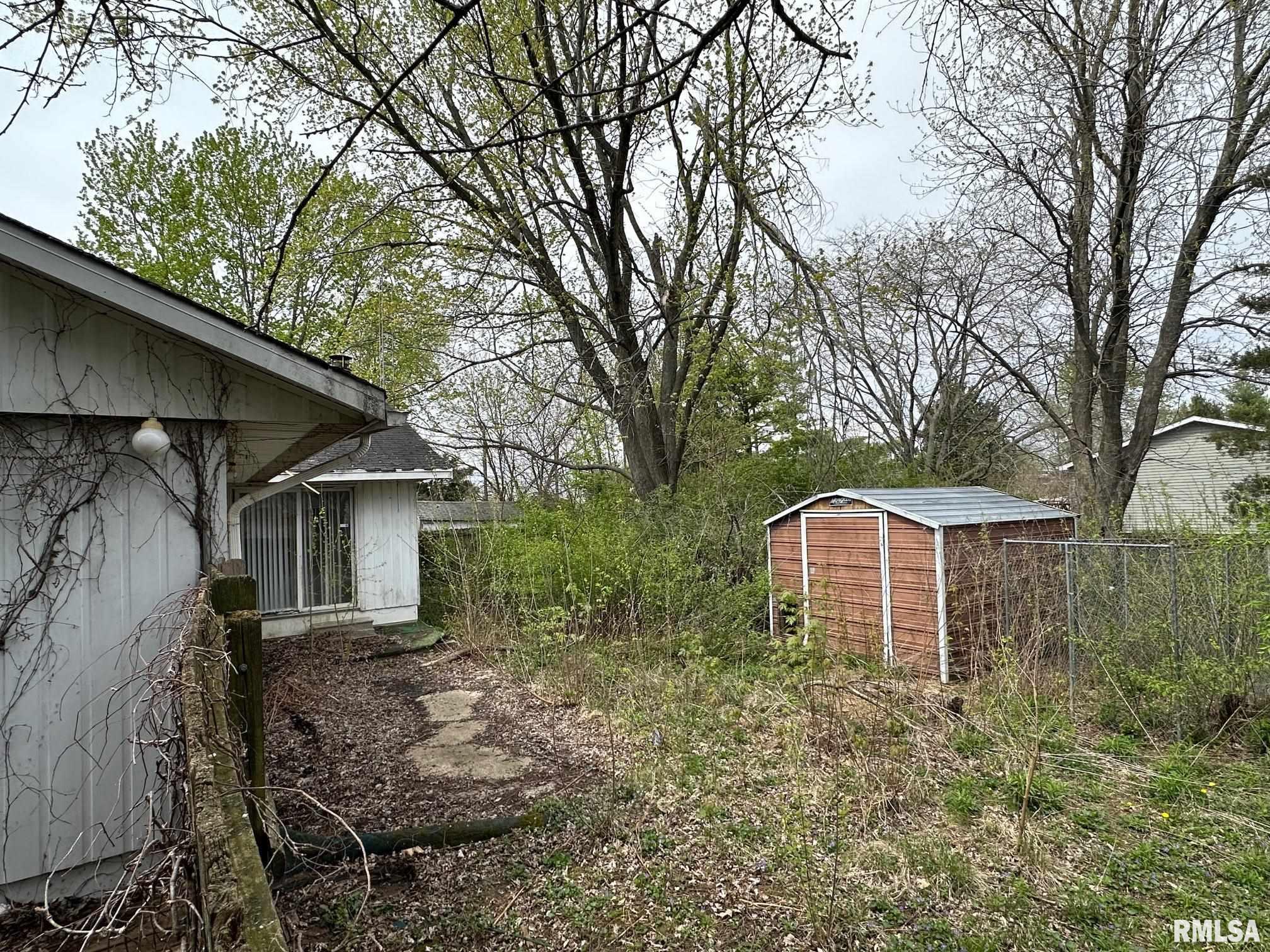 801 Buckingham Road Chatham, IL 62629 - Photo 17 of 18