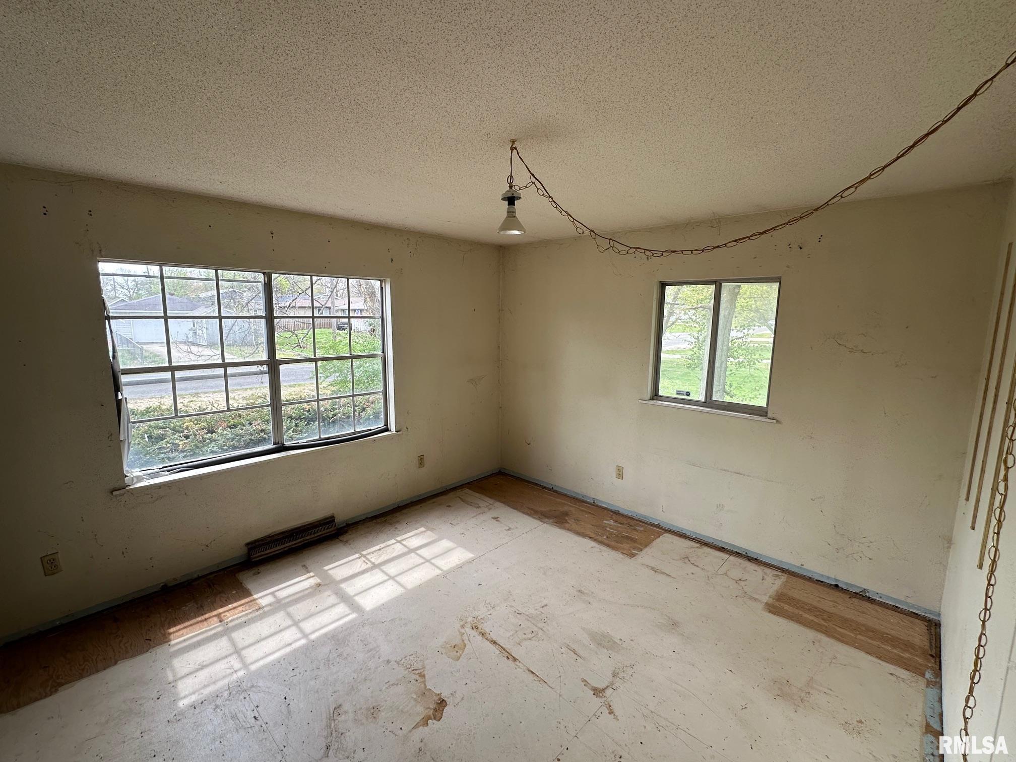 801 Buckingham Road Chatham, IL 62629 - Photo 8 of 18