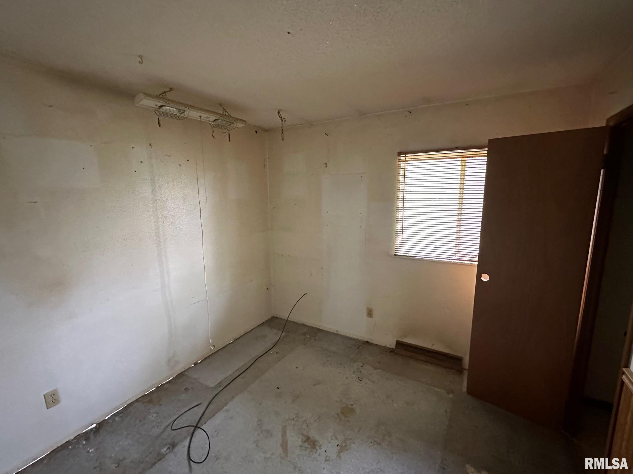 801 Buckingham Road Chatham, IL 62629 - Photo 9 of 18