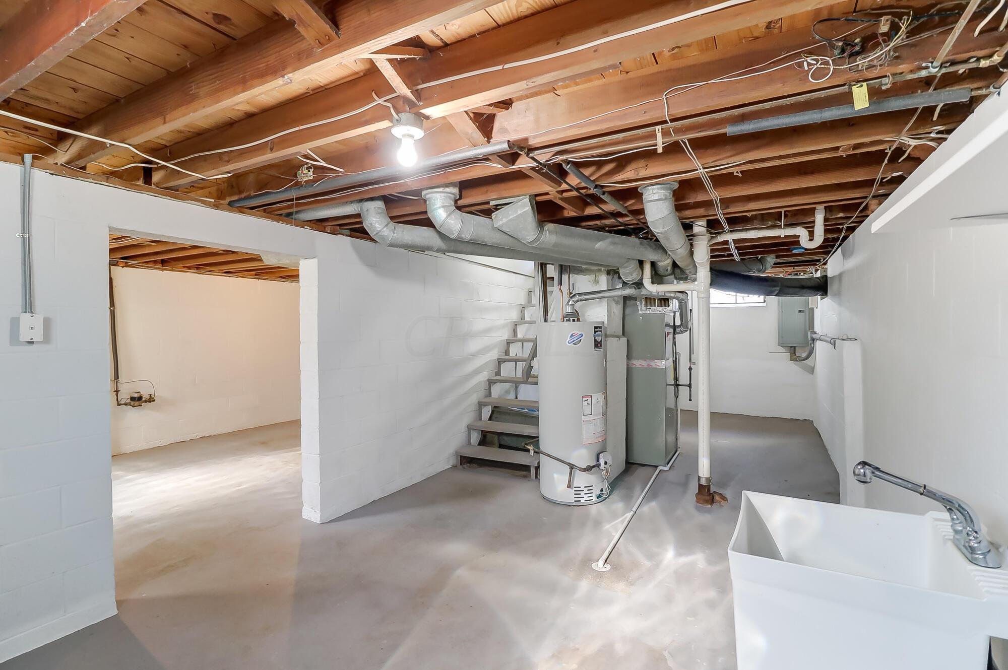 1290 Acton Road Columbus, OH 43224 - Photo 22 of 35 Full Basement