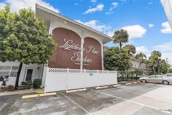 $156,500 | 2050 Northeast 39th Street, Unit N202, Lighthouse Point, FL 33064