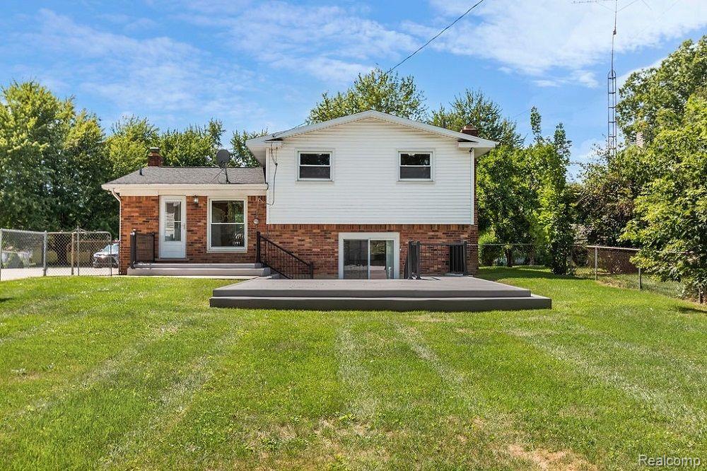 4357 Van Slyke Road Flint, MI 48507 - Photo 5 of 26 Gallery Image 5