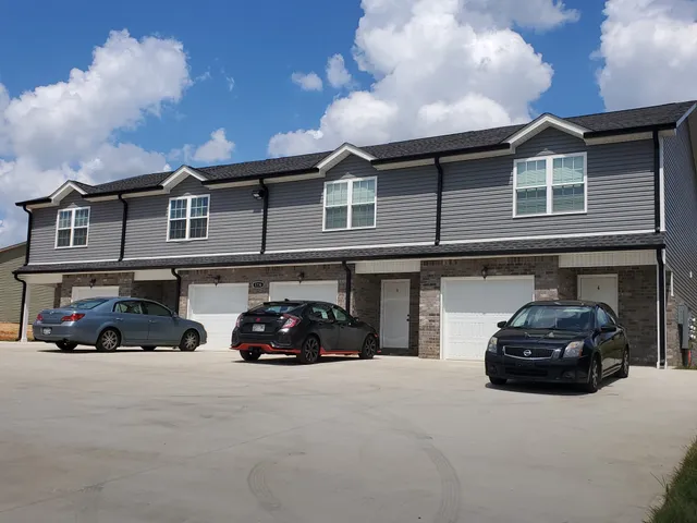 $1,395 | 1736 Manning Drive, Unit 2, Clarksville, TN 37042