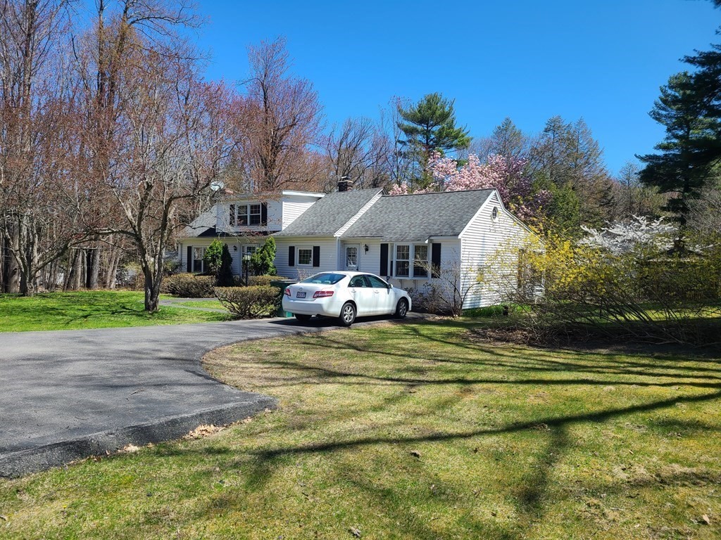 338 Rollstone Road Fitchburg, MA 01420 - Photo 2 of 26 Gallery Image 2