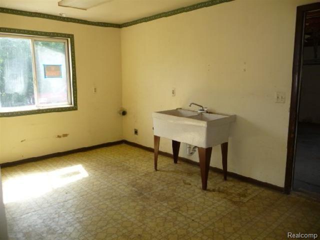 24995 31 Mile Road Ray, MI 48096 - Photo 10 of 25 10