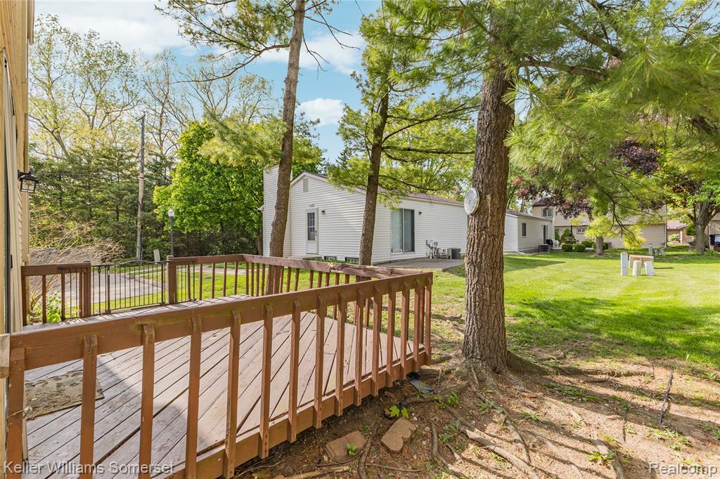 2907 Roundtree Drive Troy, MI 48083 - Photo 31 of 33