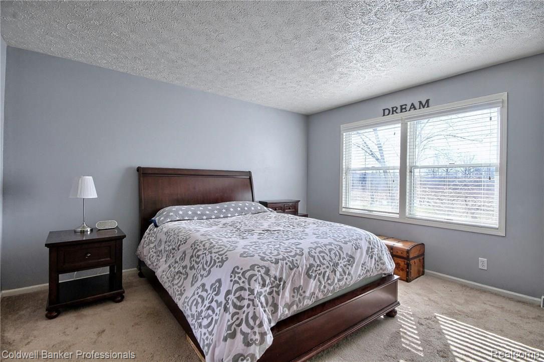 325 North Beck Road Canton, MI 48187 - Photo 35 of 44 1st Floor Master Suite