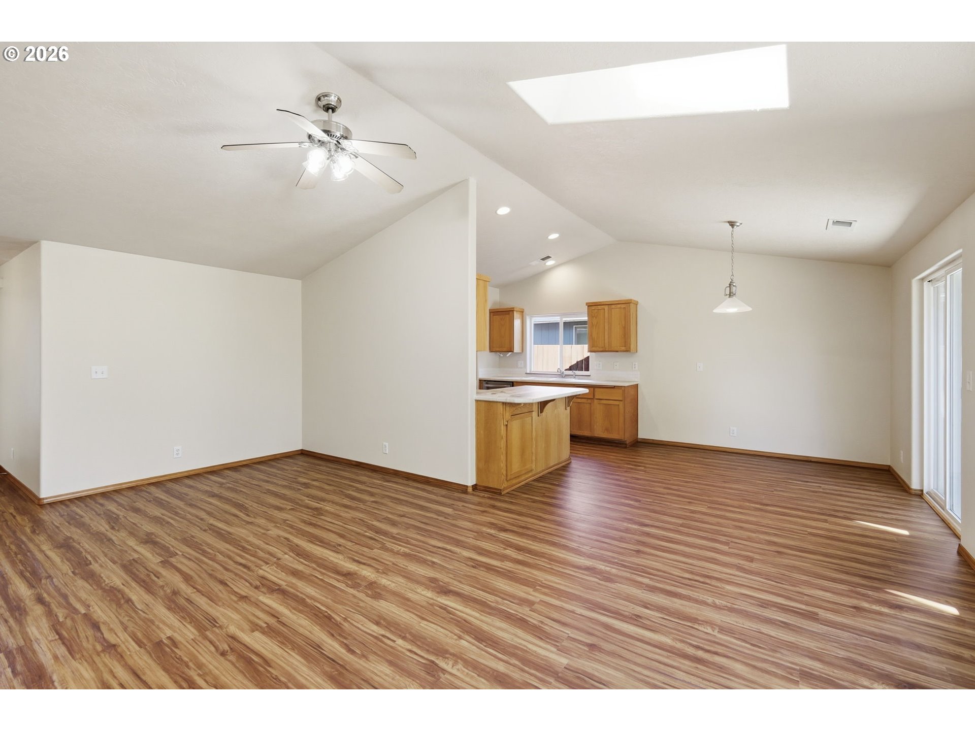 6578 Aaron Lane Springfield, OR 97478 - Photo 8 of 43 Living Room/Dining Room