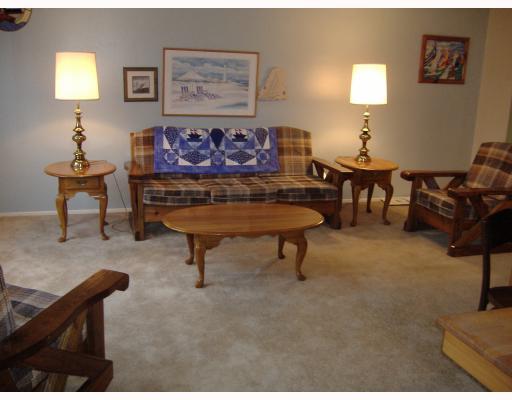 13830 Ridge Road North Huntingdon, PA 15642 - Photo 6 of 12 Living Room.