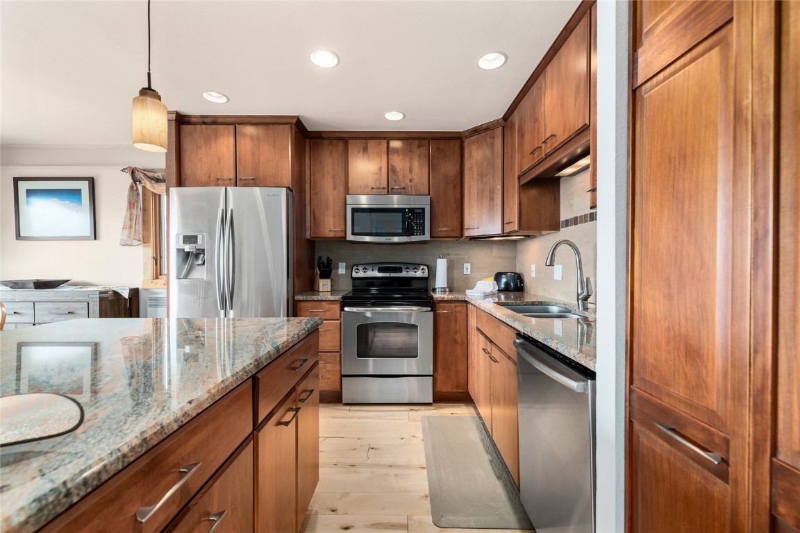 2626 Longthong Road, Unit 204 Steamboat Springs, CO 80487 - Photo 17 of 48 Gallery Image 17