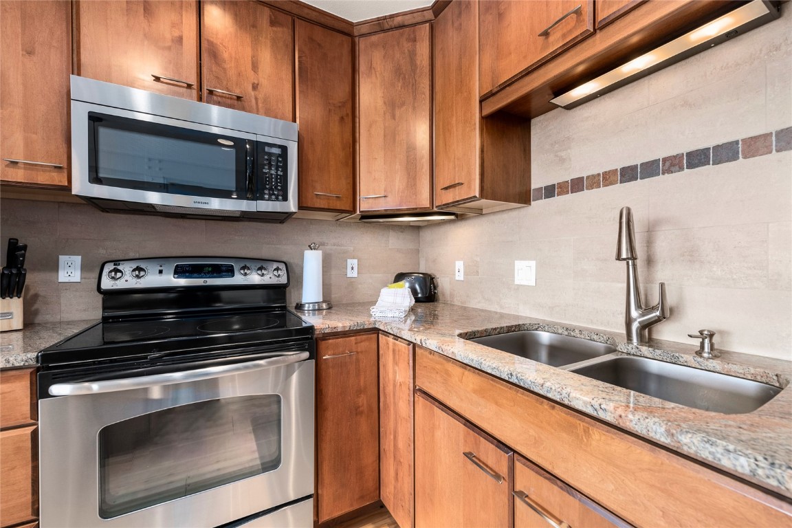 2626 Longthong Road, Unit 204 Steamboat Springs, CO 80487 - Photo 18 of 48 Gallery Image 18