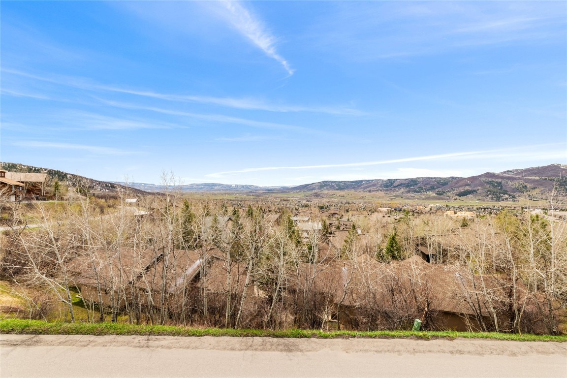 2626 Longthong Road, Unit 204 Steamboat Springs, CO 80487 - Photo 21 of 48 Gallery Image 21