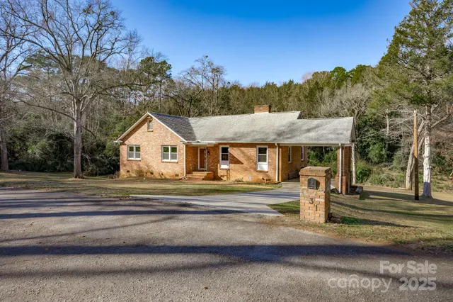 $300,000 | 131 Woodland Terrace, Winnsboro, SC 29180