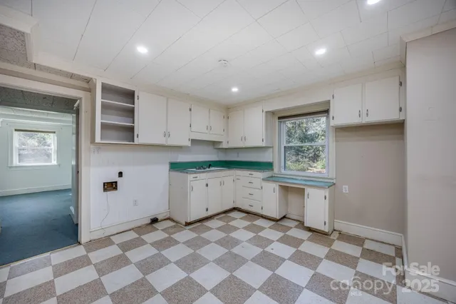 $300,000 | 131 Woodland Terrace, Winnsboro, SC 29180