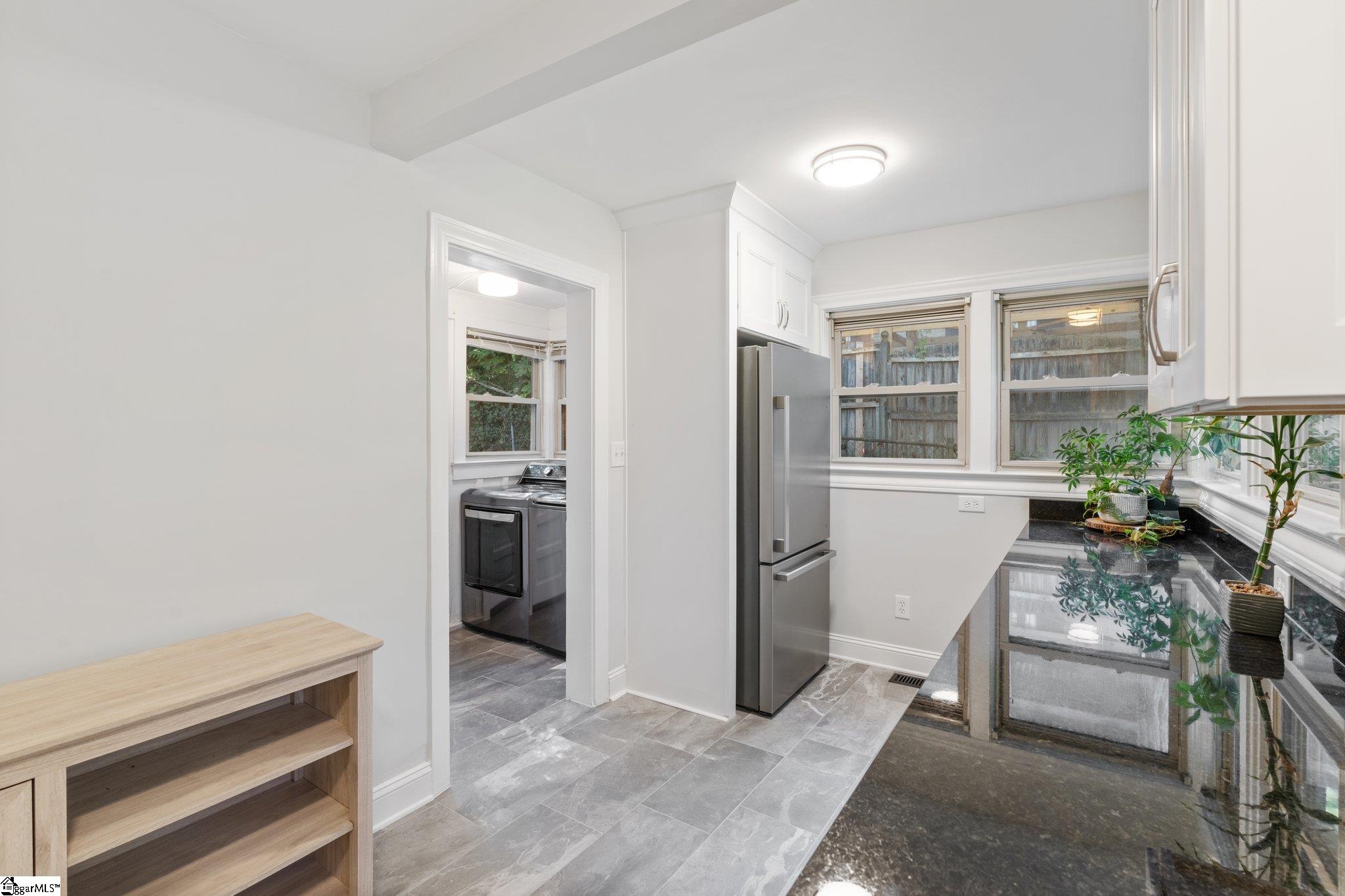 308 Chick Springs Road Greenville, SC 29609 - Photo 14 of 37 Gallery Image 14