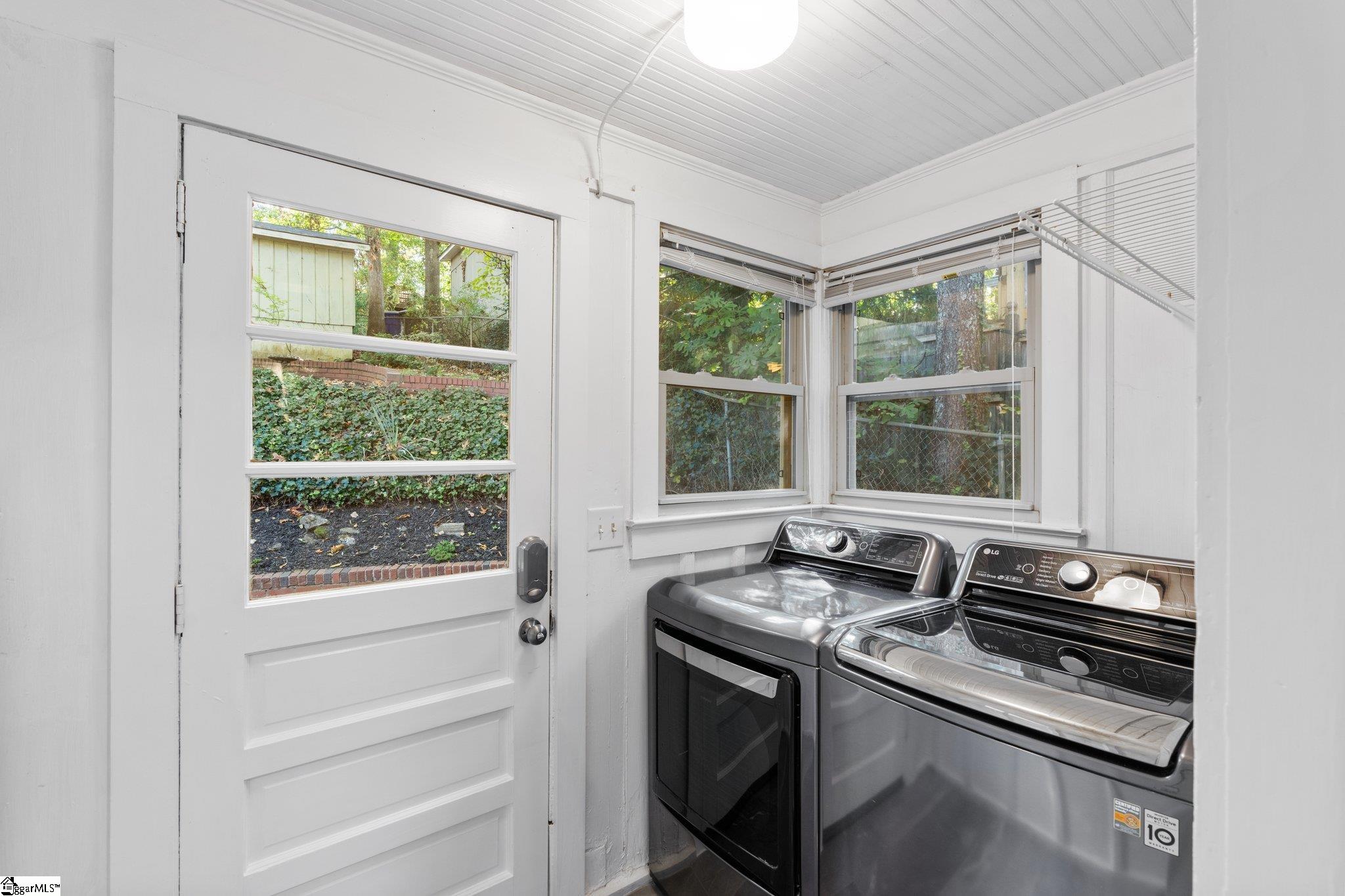 308 Chick Springs Road Greenville, SC 29609 - Photo 17 of 37 Gallery Image 17