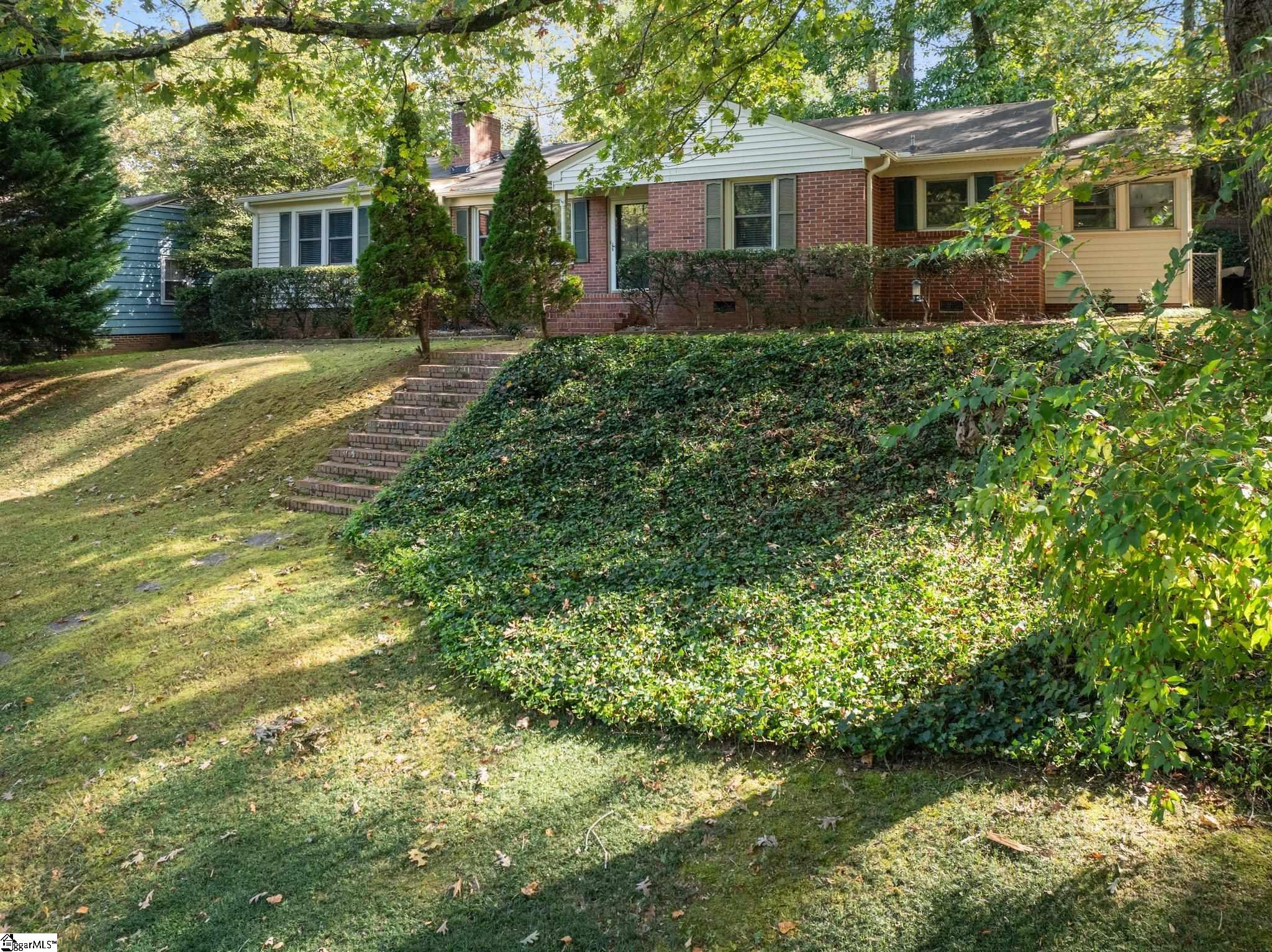 308 Chick Springs Road Greenville, SC 29609 - Photo 3 of 37 Gallery Image 3