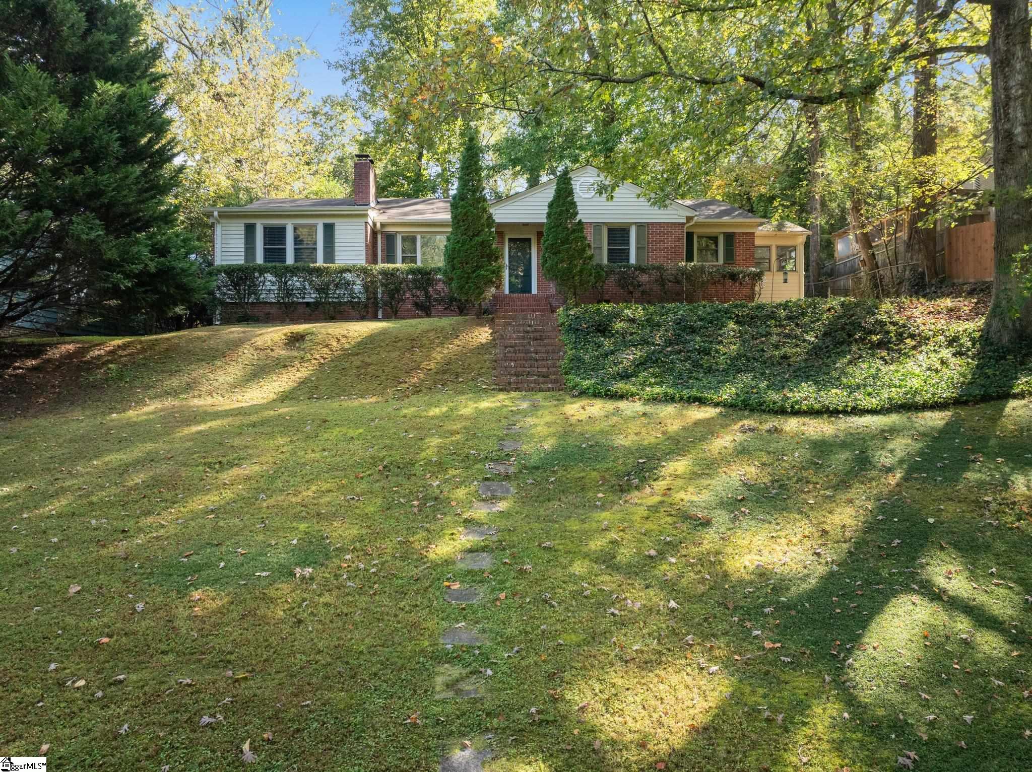 308 Chick Springs Road Greenville, SC 29609 - Photo 4 of 37 Gallery Image 4