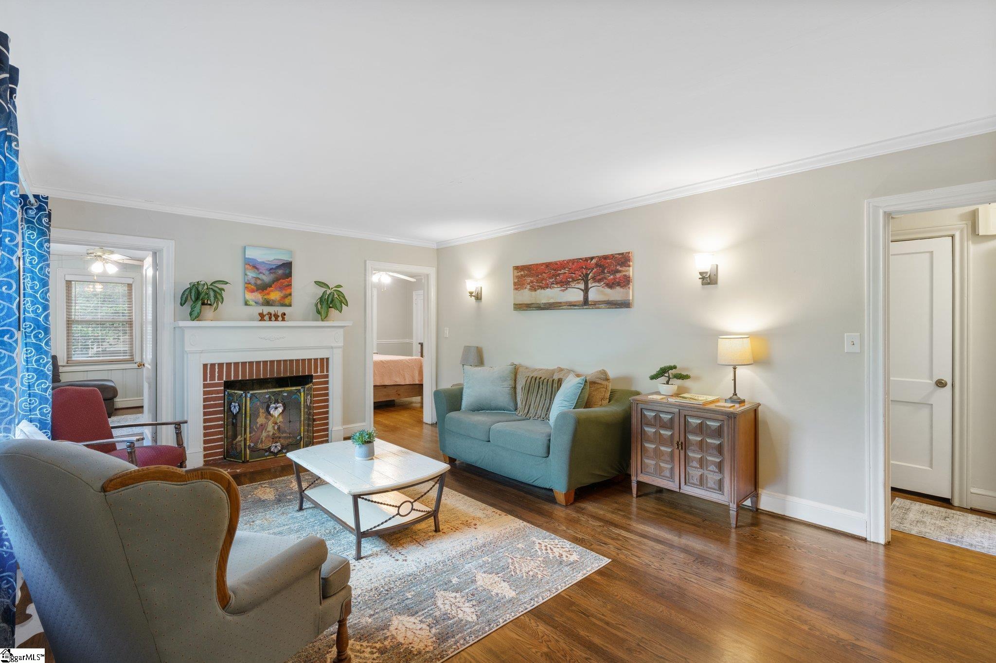 308 Chick Springs Road Greenville, SC 29609 - Photo 6 of 37 Gallery Image 6