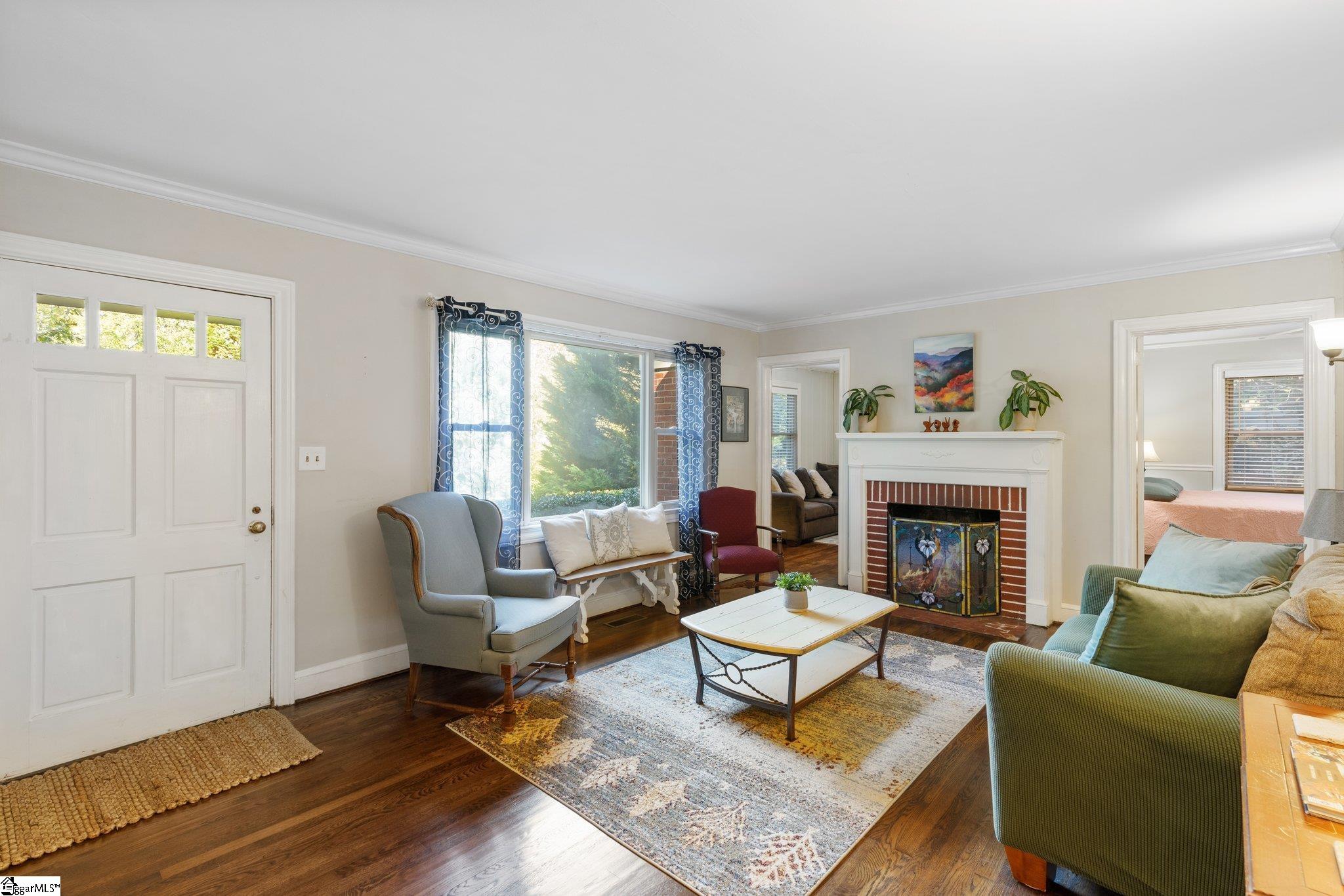 308 Chick Springs Road Greenville, SC 29609 - Photo 7 of 37 Gallery Image 7