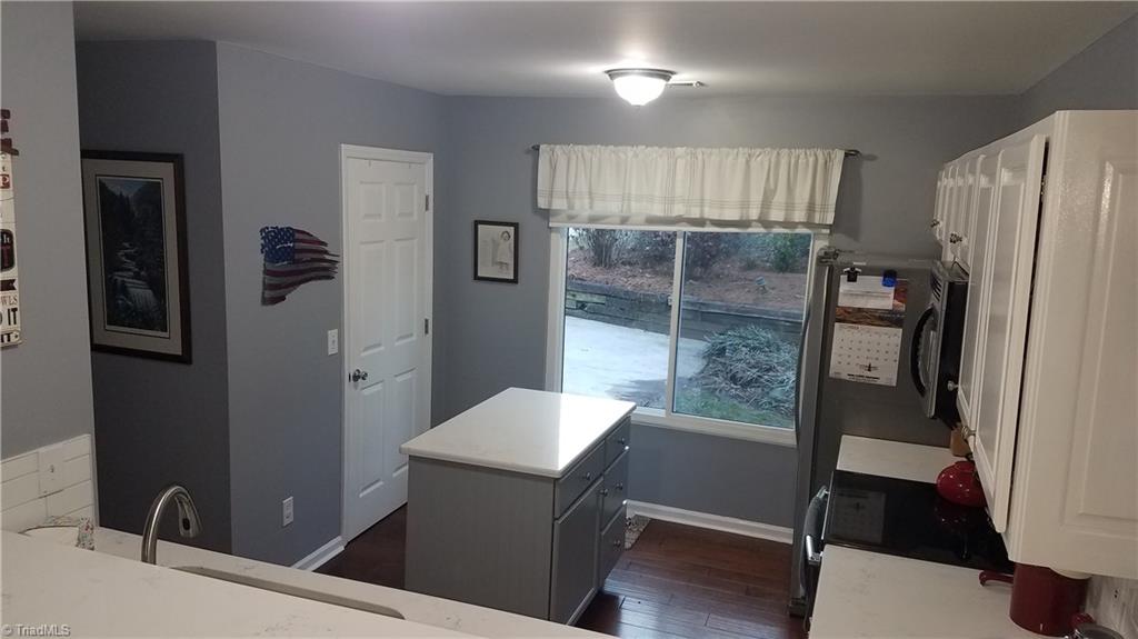 400 Shadybrook Road High Point, NC 27265 - Photo 4 of 15