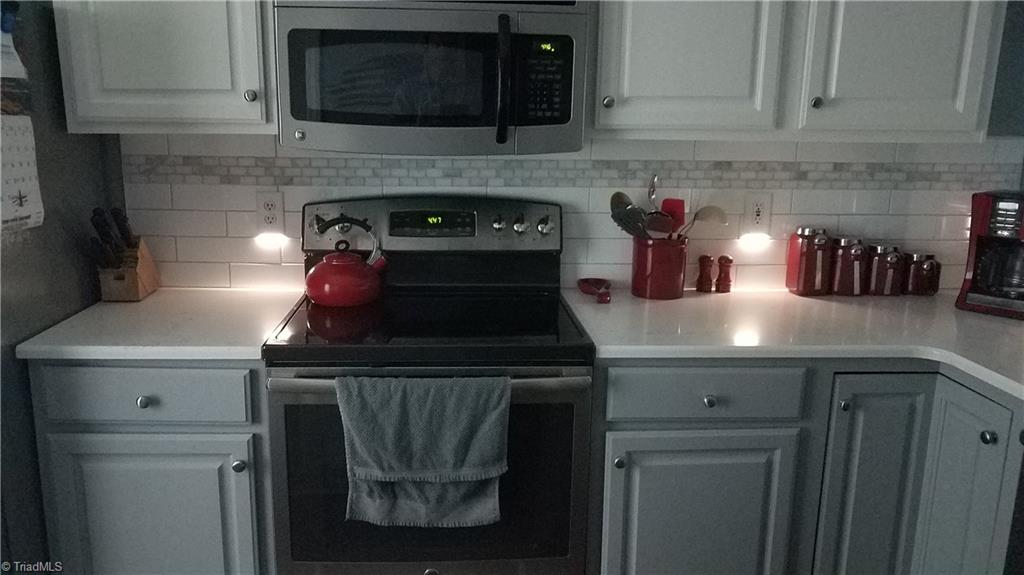 400 Shadybrook Road High Point, NC 27265 - Photo 5 of 15