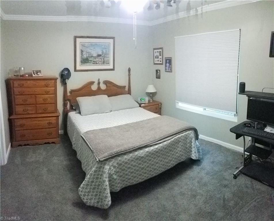 400 Shadybrook Road High Point, NC 27265 - Photo 9 of 15