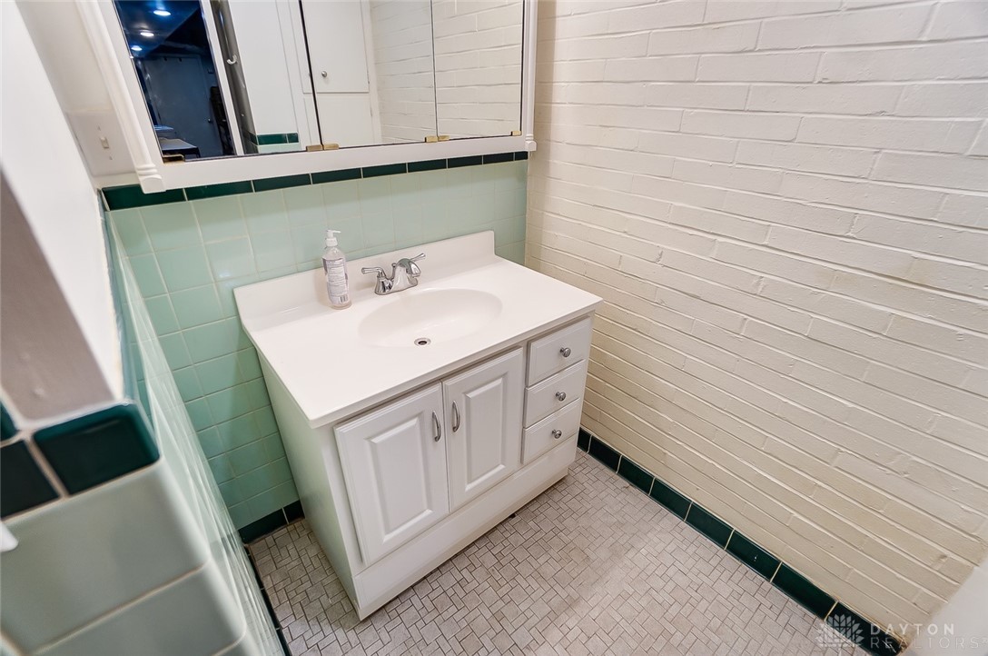 4112 Lotz Road Dayton, OH 45429 - Photo 47 of 62 Gallery Image 47