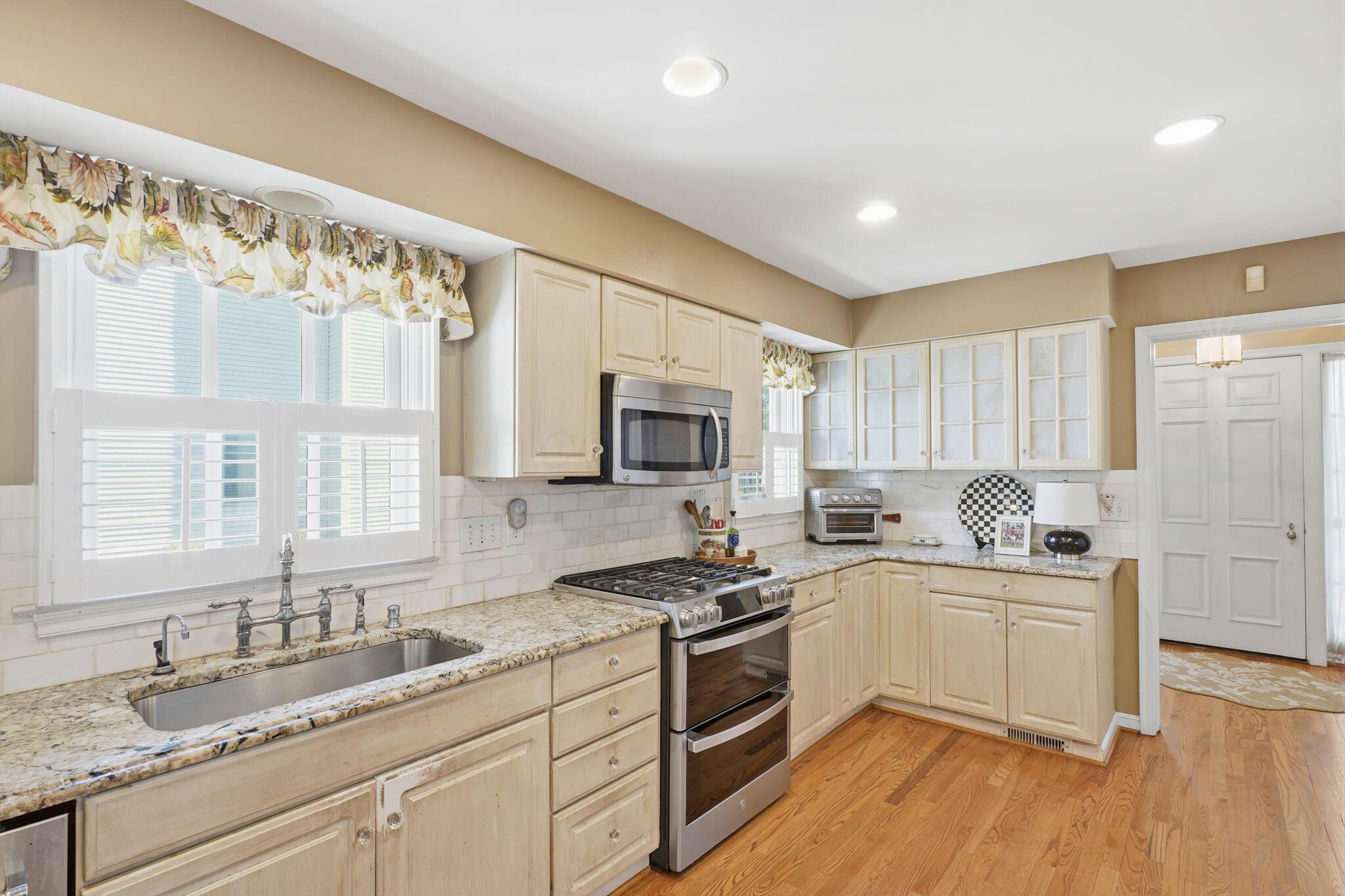 227 South Chesterfield Road Columbus, OH 43209 - Photo 8 of 77 Kitchen