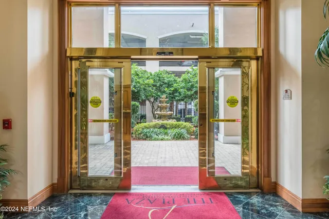 a view of an outdoor space