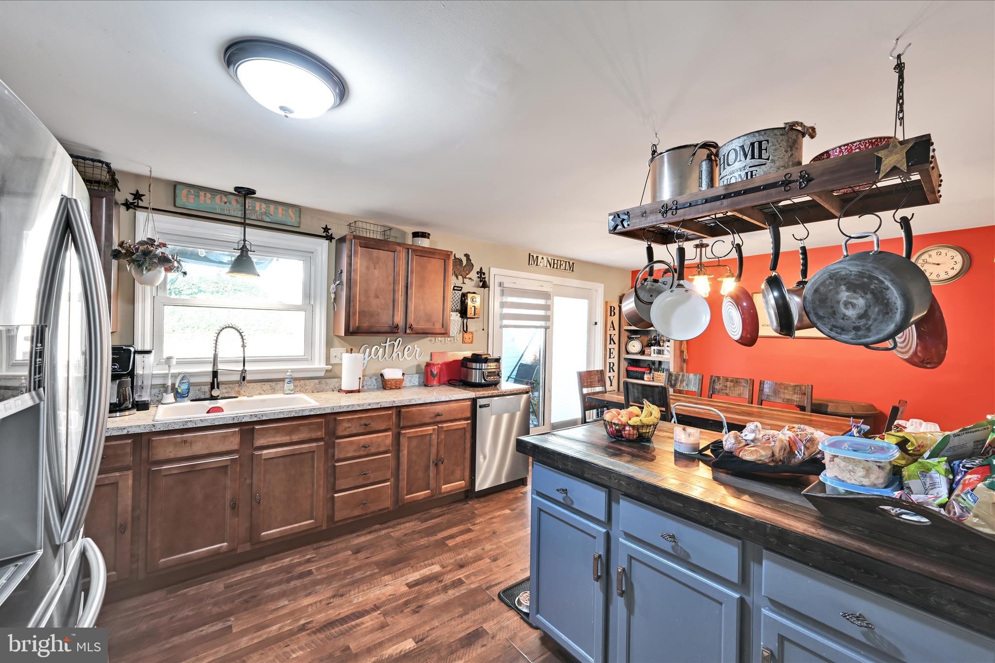 144 Rapho Street Manheim, PA 17545 - Photo 11 of 33 Kitchen