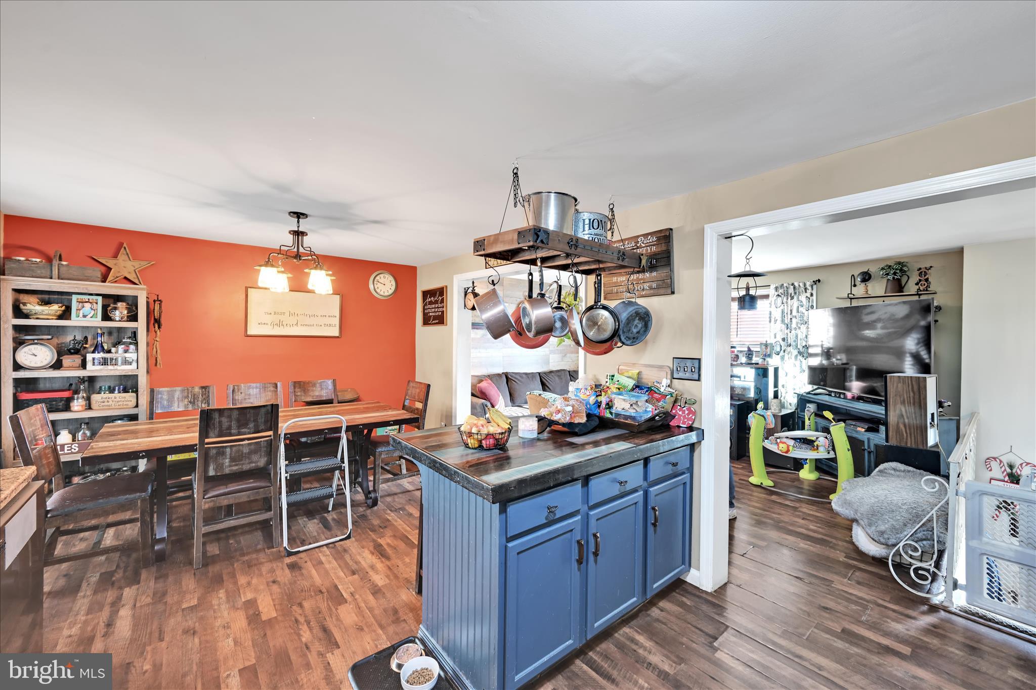 144 Rapho Street Manheim, PA 17545 - Photo 12 of 33 Kitchen