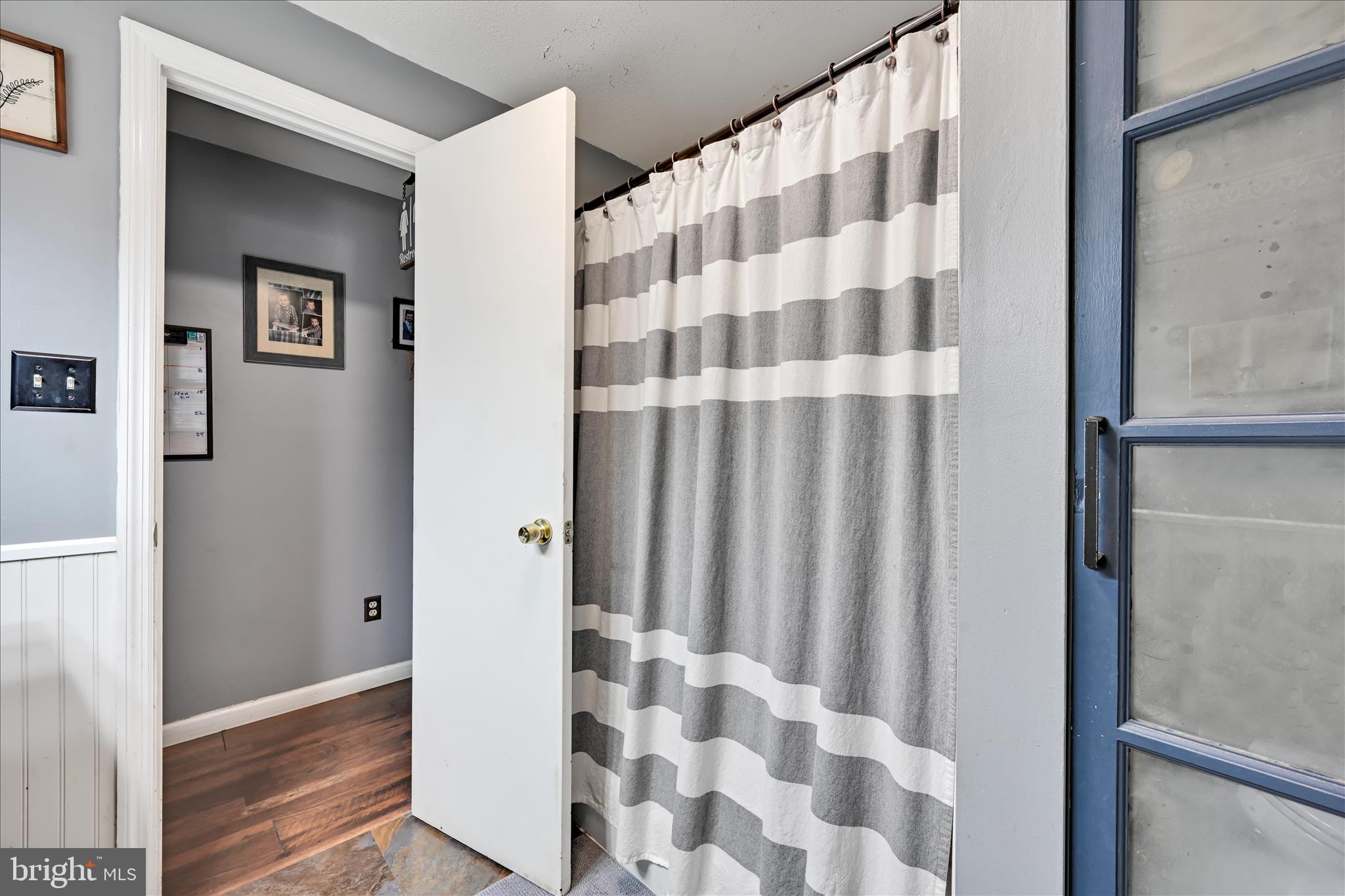144 Rapho Street Manheim, PA 17545 - Photo 25 of 33 Bathroom