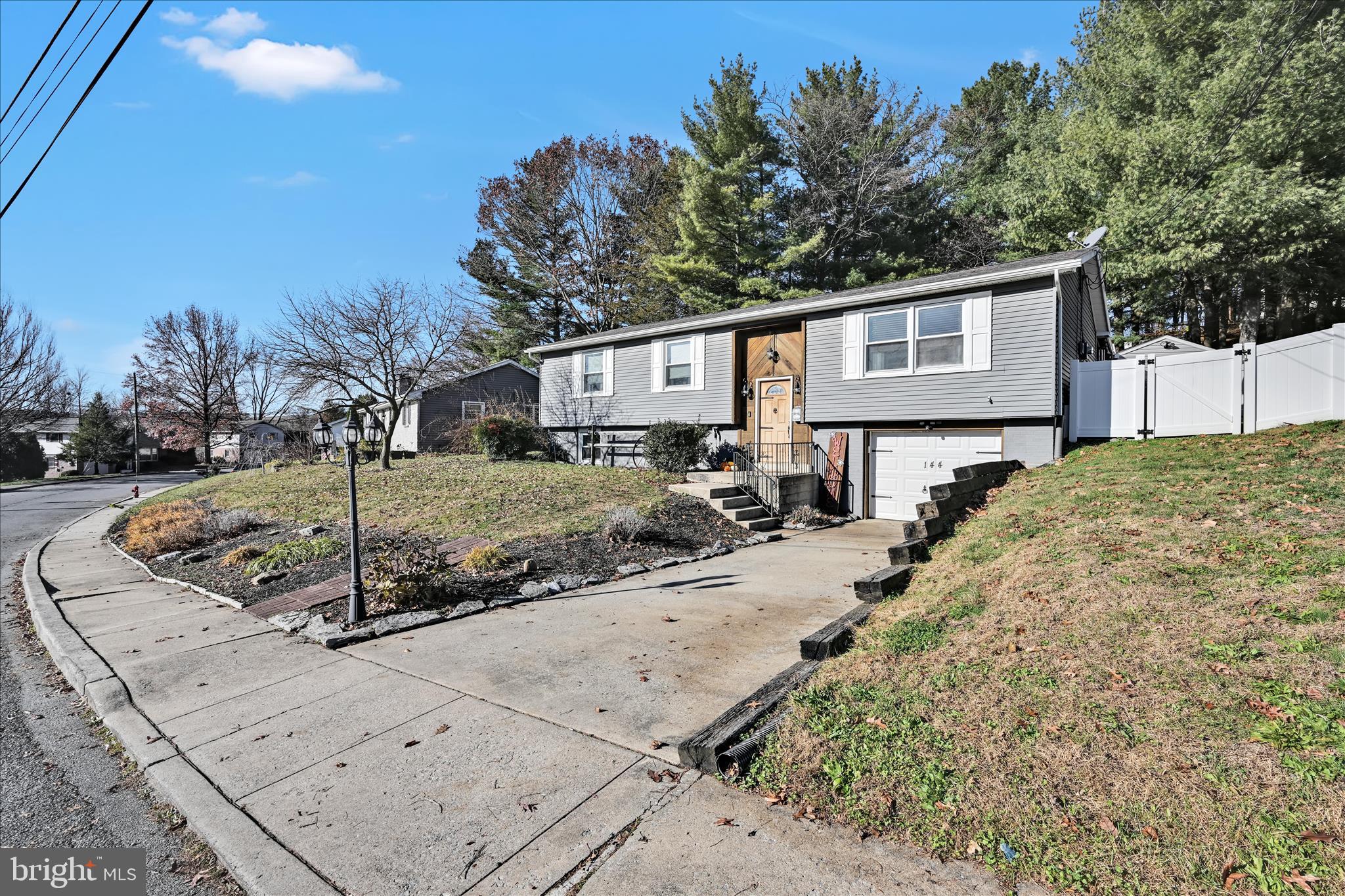 144 Rapho Street Manheim, PA 17545 - Photo 3 of 33 Front Exterior