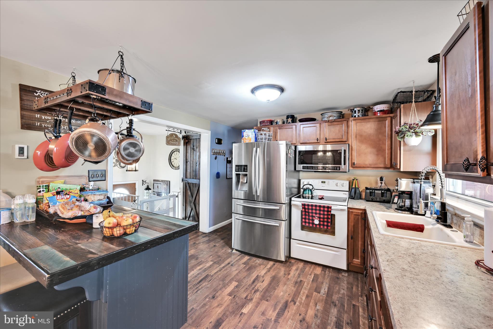 144 Rapho Street Manheim, PA 17545 - Photo 10 of 33 Kitchen