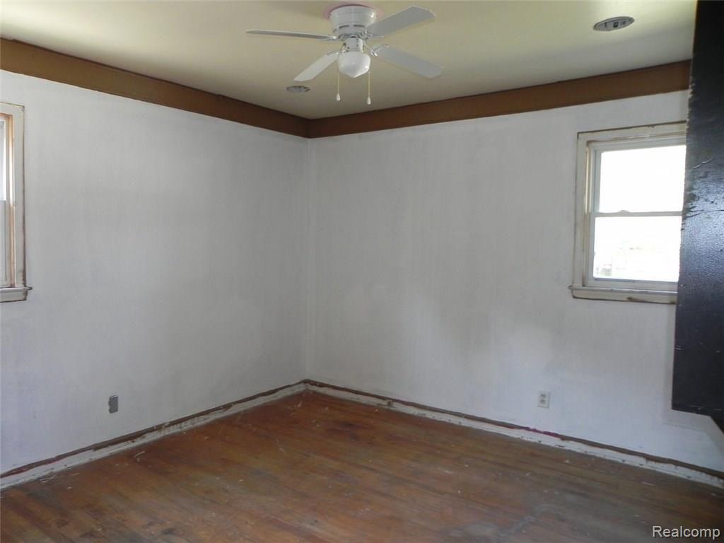410 Longfellow Inkster, MI 48141 - Photo 15 of 23 DSCN8254.JPG