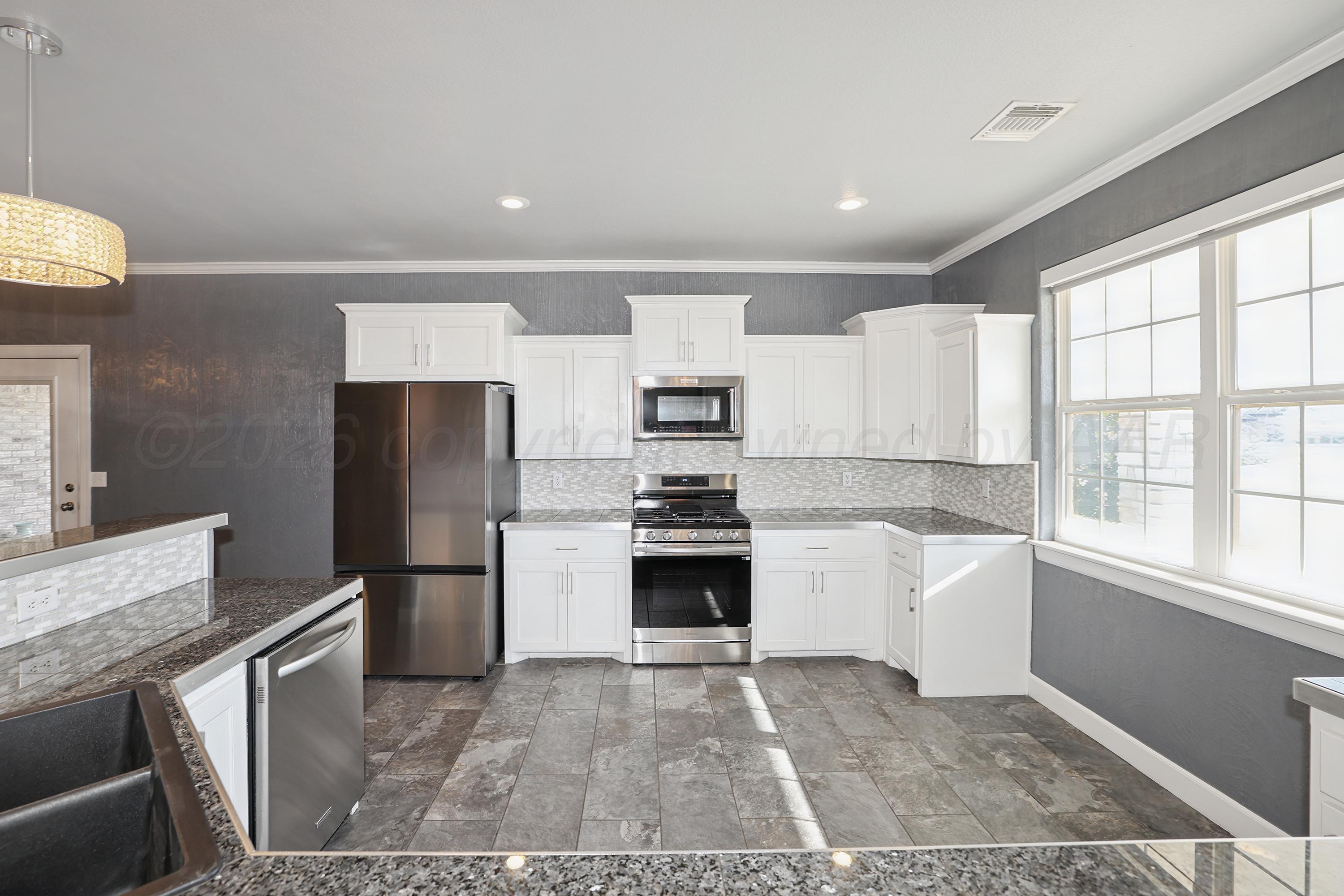 104 Axis Lane White Deer, TX 79097 - Photo 11 of 40 11-Kitchen