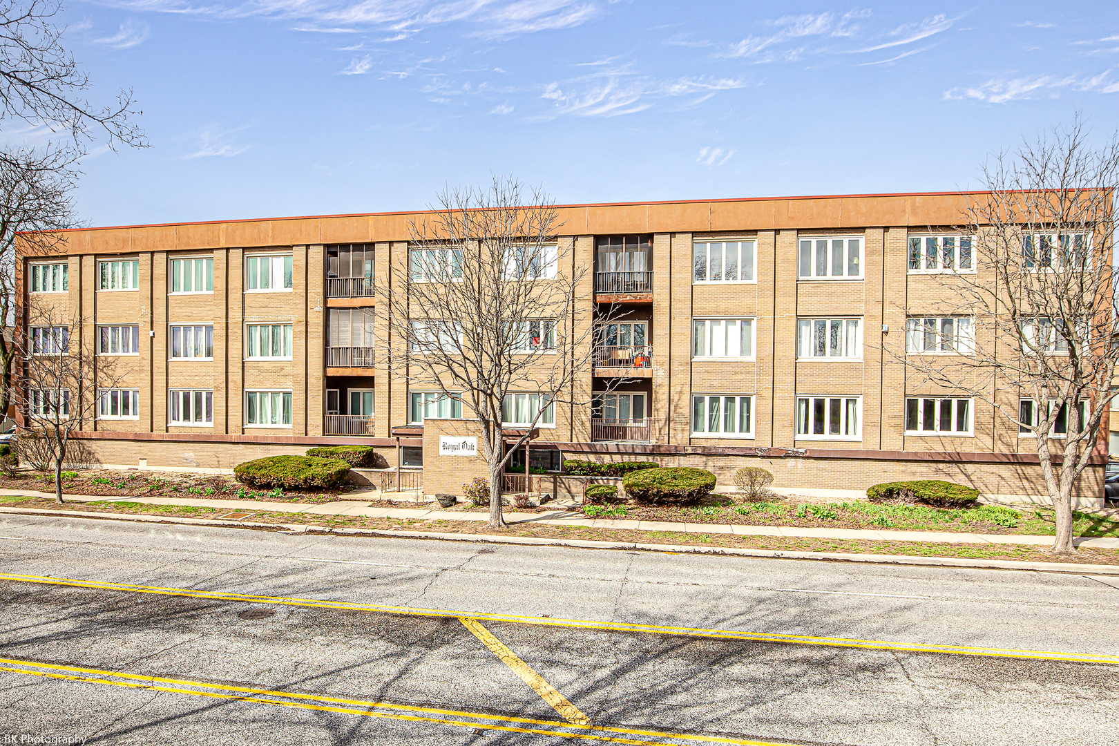 10048 South Pulaski Road, Unit 3J Oak Lawn, IL 60453 - Photo 1 of 14