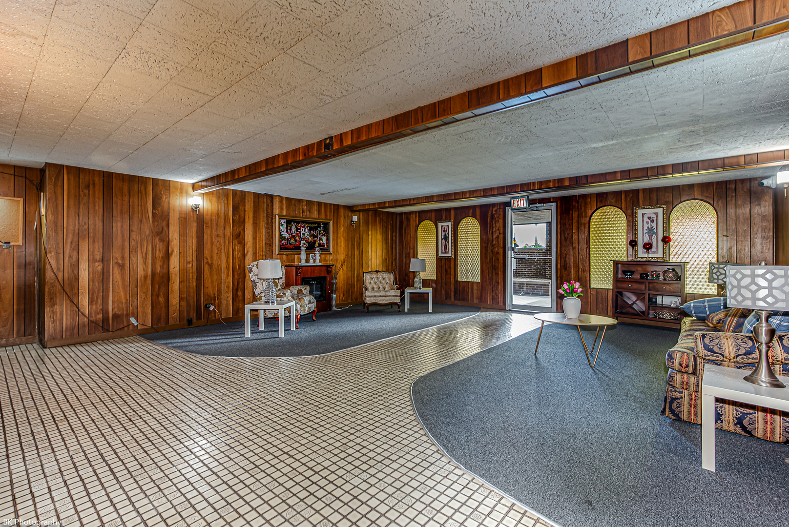 10048 South Pulaski Road, Unit 3J Oak Lawn, IL 60453 - Photo 4 of 14